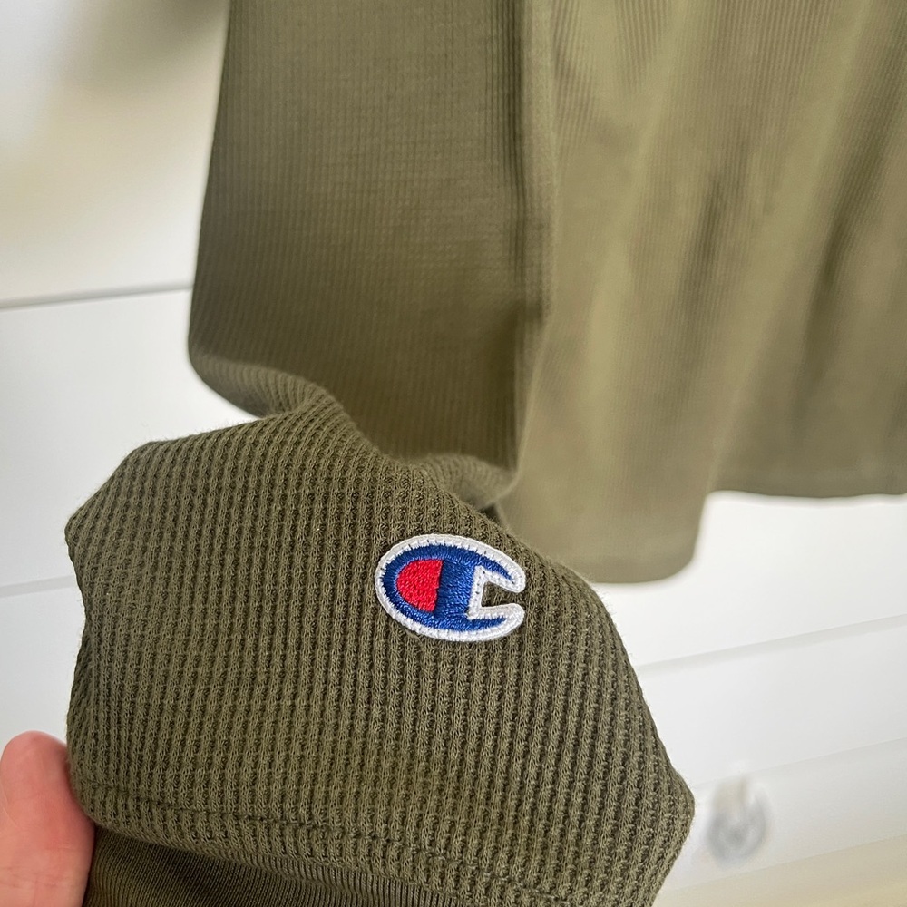 NWT Champion Olive Green Long-Sleeve Graphic Thermal Shirt - Picture 2 of 4